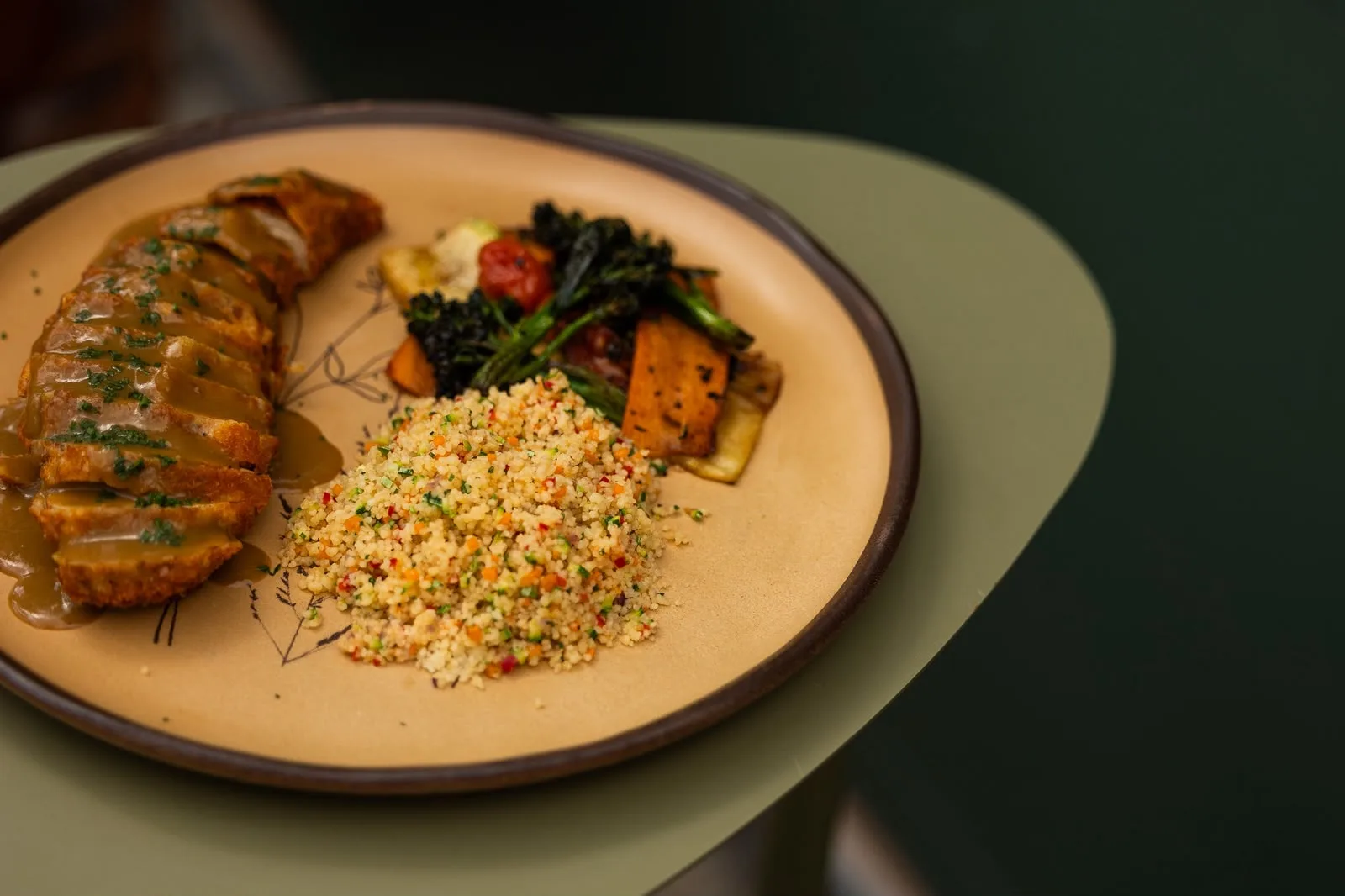 Almoço executivo em Curitiba: Soleil Café apresenta novo menu para a primavera