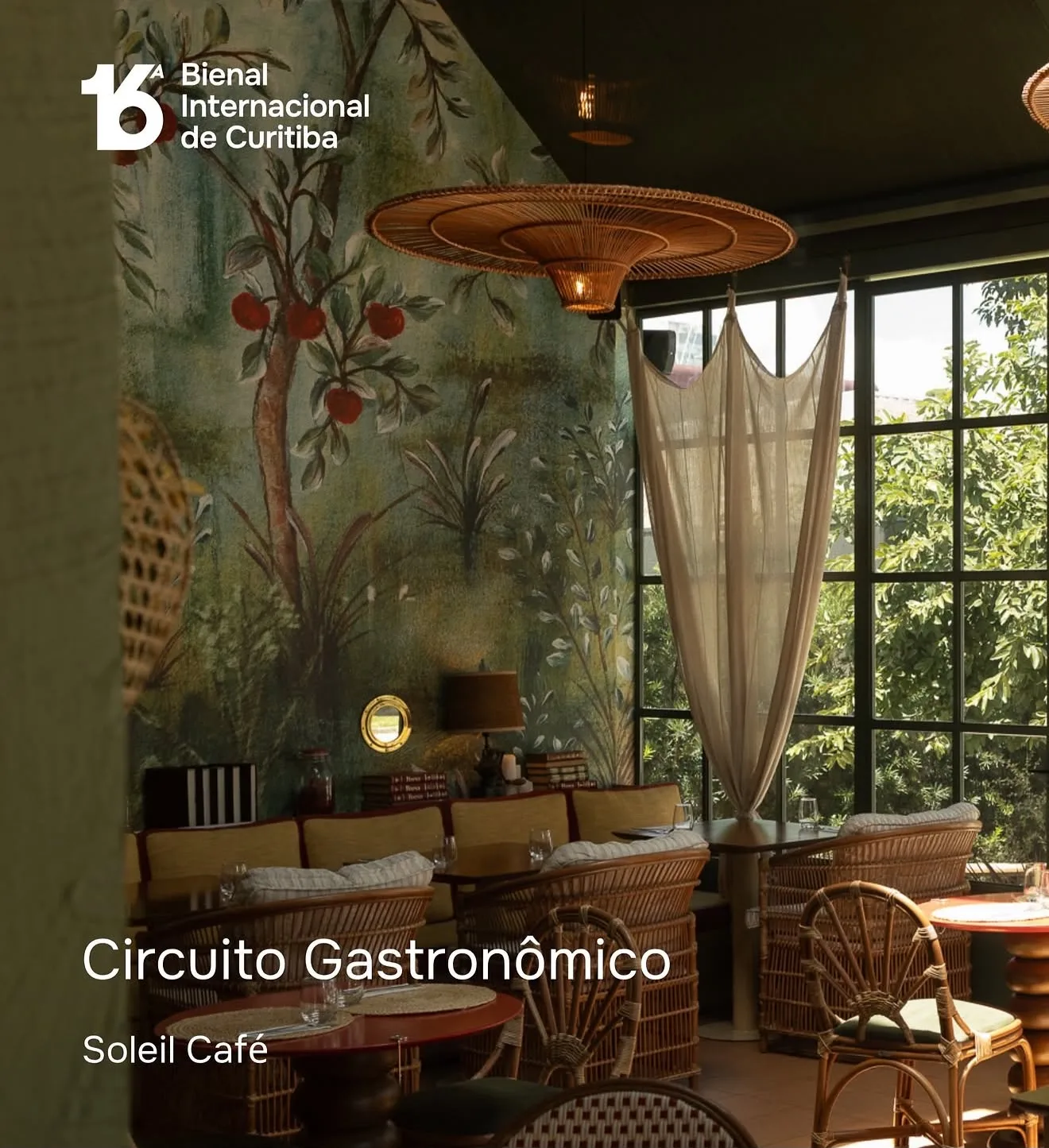 Bienal de Curitiba: arte, café e gastronomia no Batel 